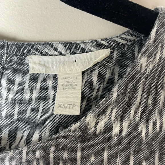 Eileen Fisher | Gray & White Patterned Organic Cotton Tank Top Size XS - Picture 2 of 6